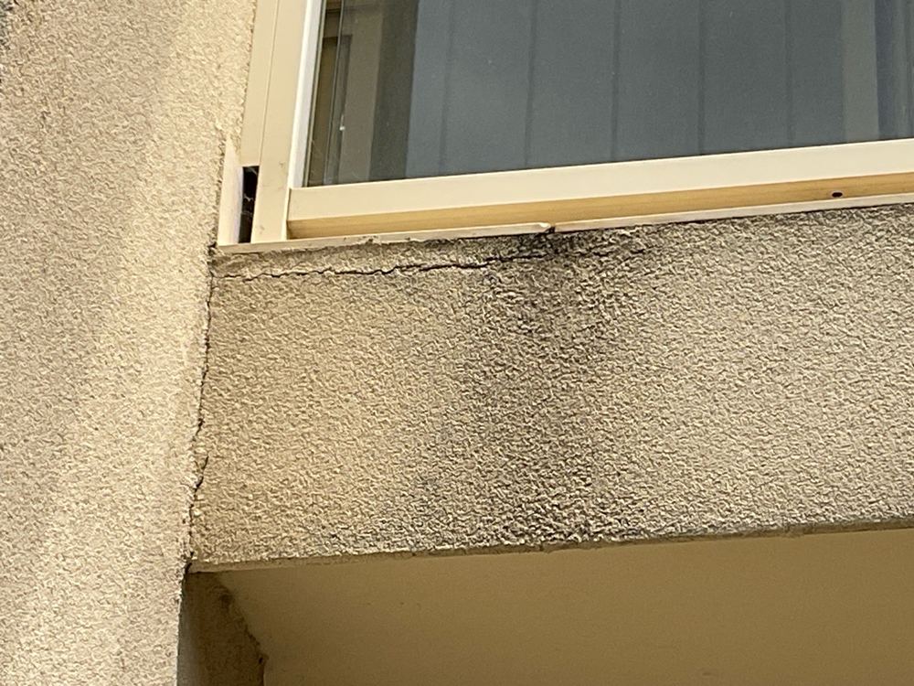 Movement crack in an external wall needing an engineer's opinion, found during a building and pest inspection in Sunshine North