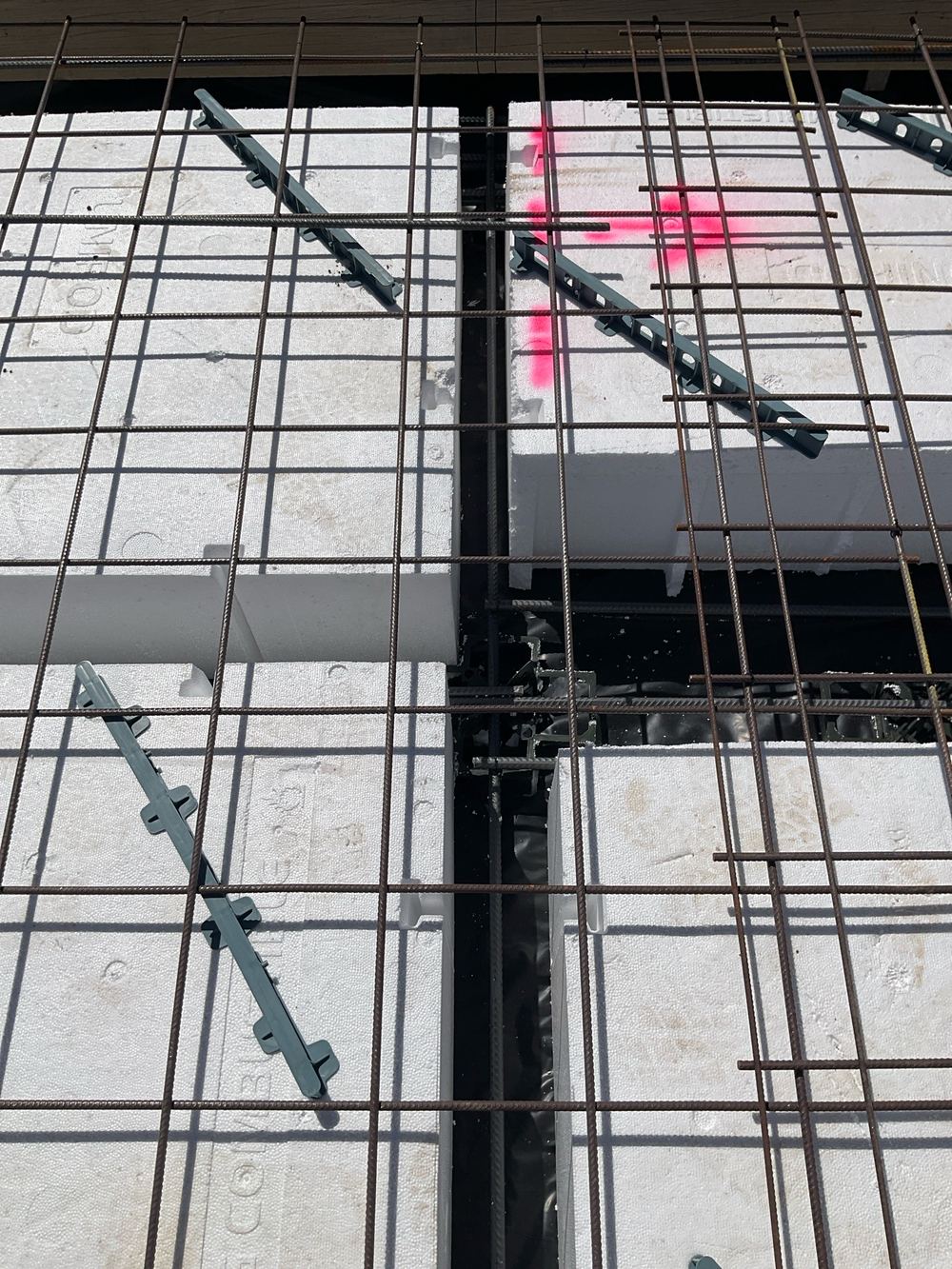 Pods shifted so the beam between them was narrower than the engineering width, Werribee